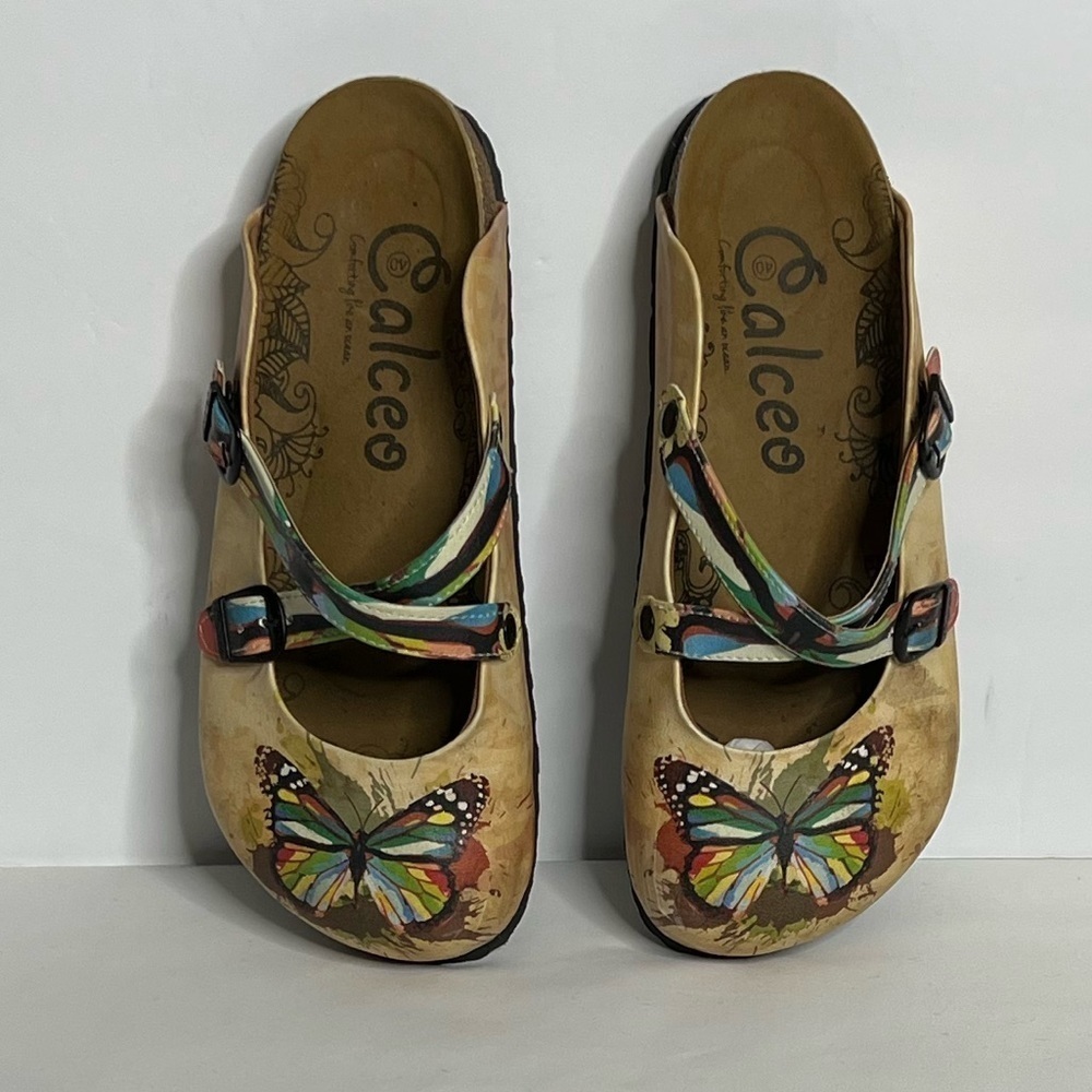 Calceo Women’s Colorful Butterflied Patterned Sandal Clogs - Picture 3 of 12